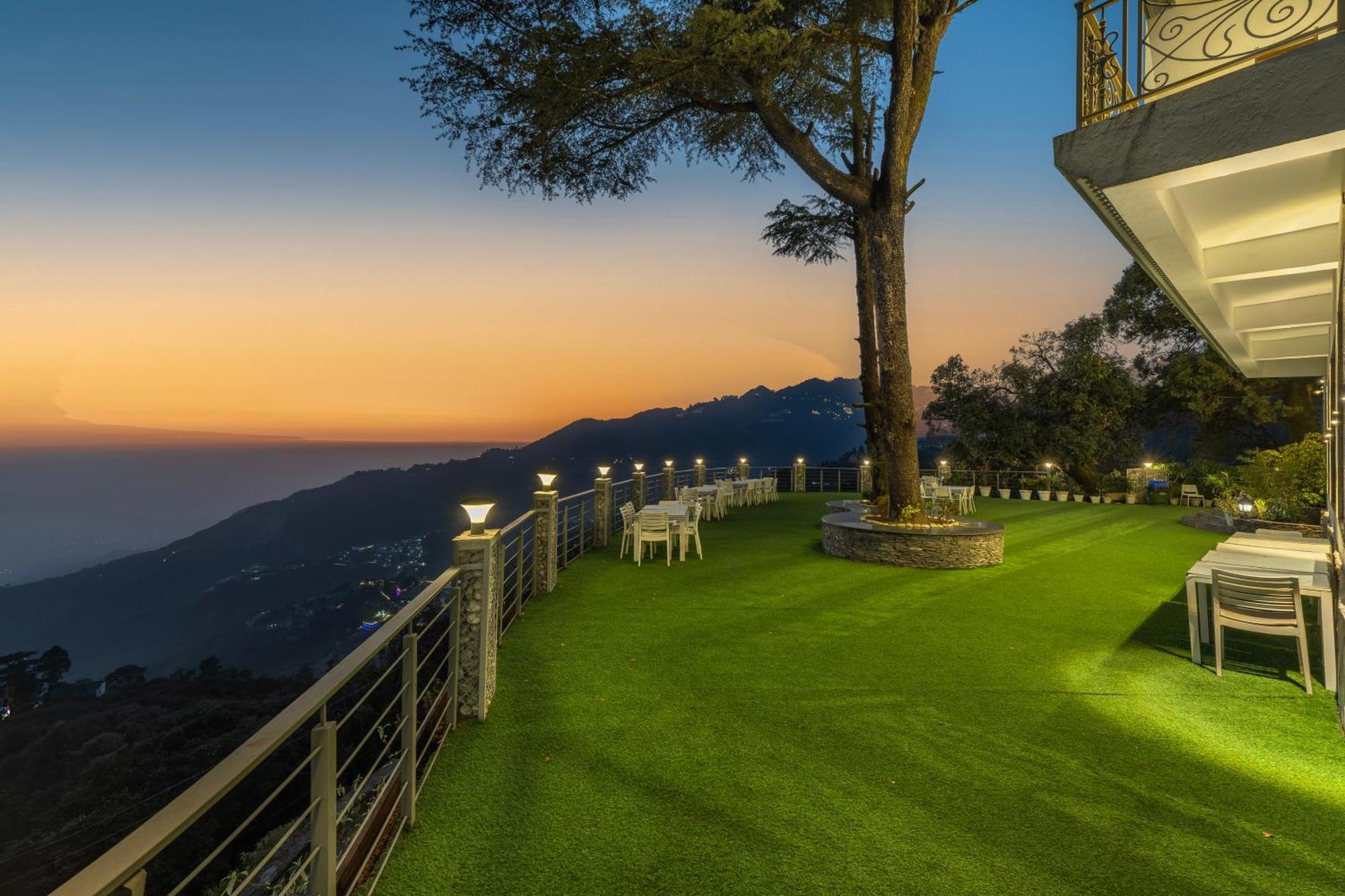 Echor Baris Resort Mussoorie Exteriör bild