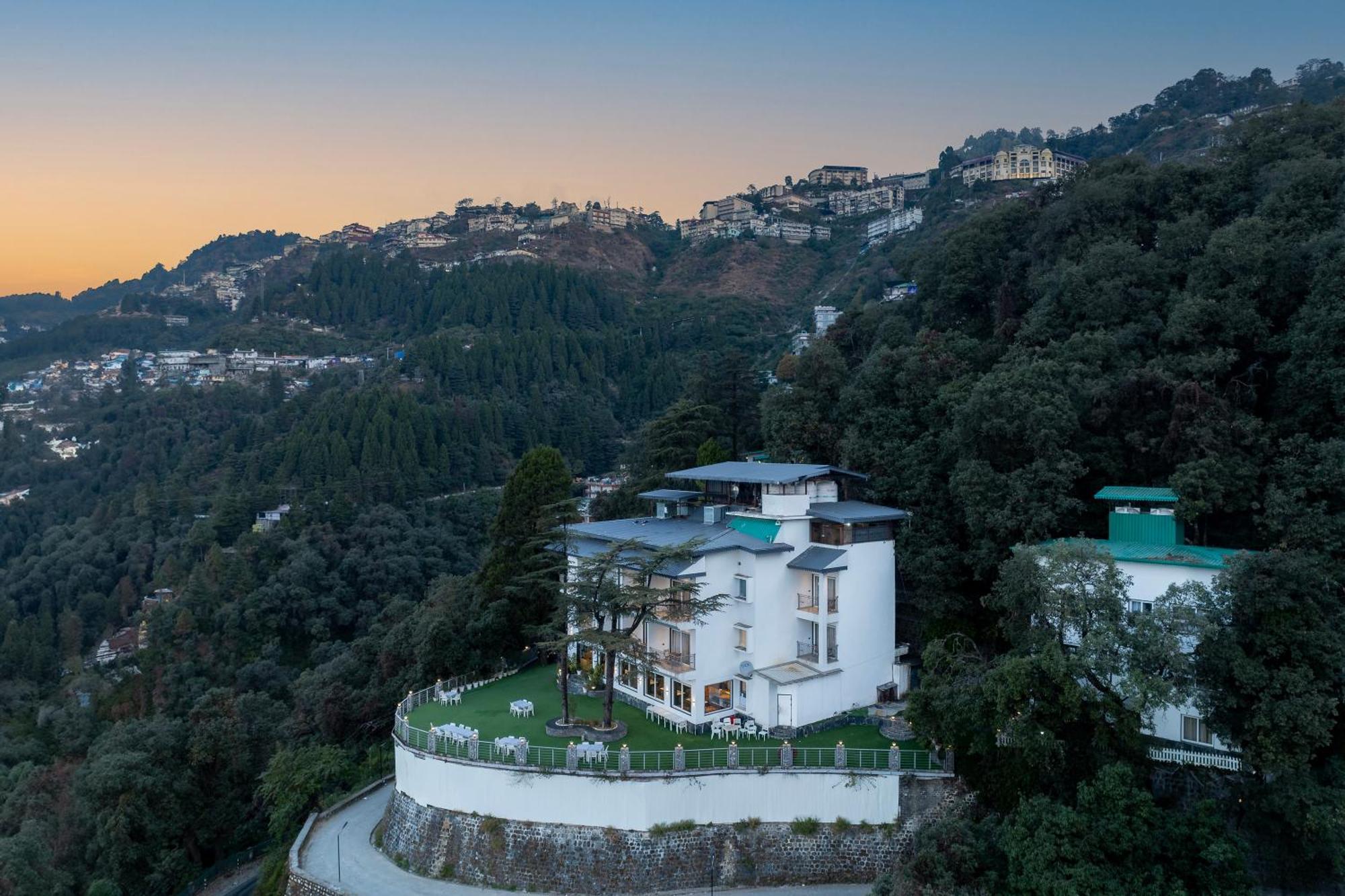 Echor Baris Resort Mussoorie Exteriör bild