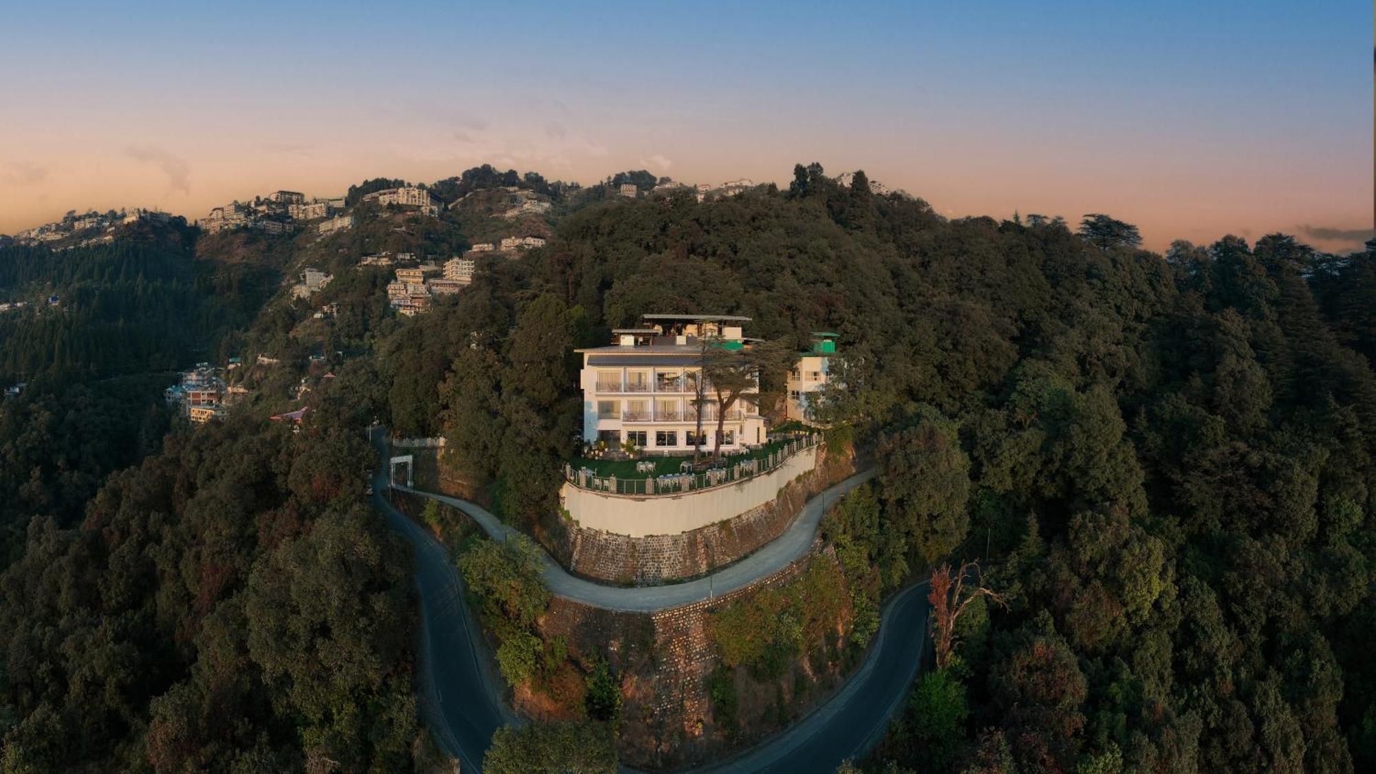 Echor Baris Resort Mussoorie Exteriör bild
