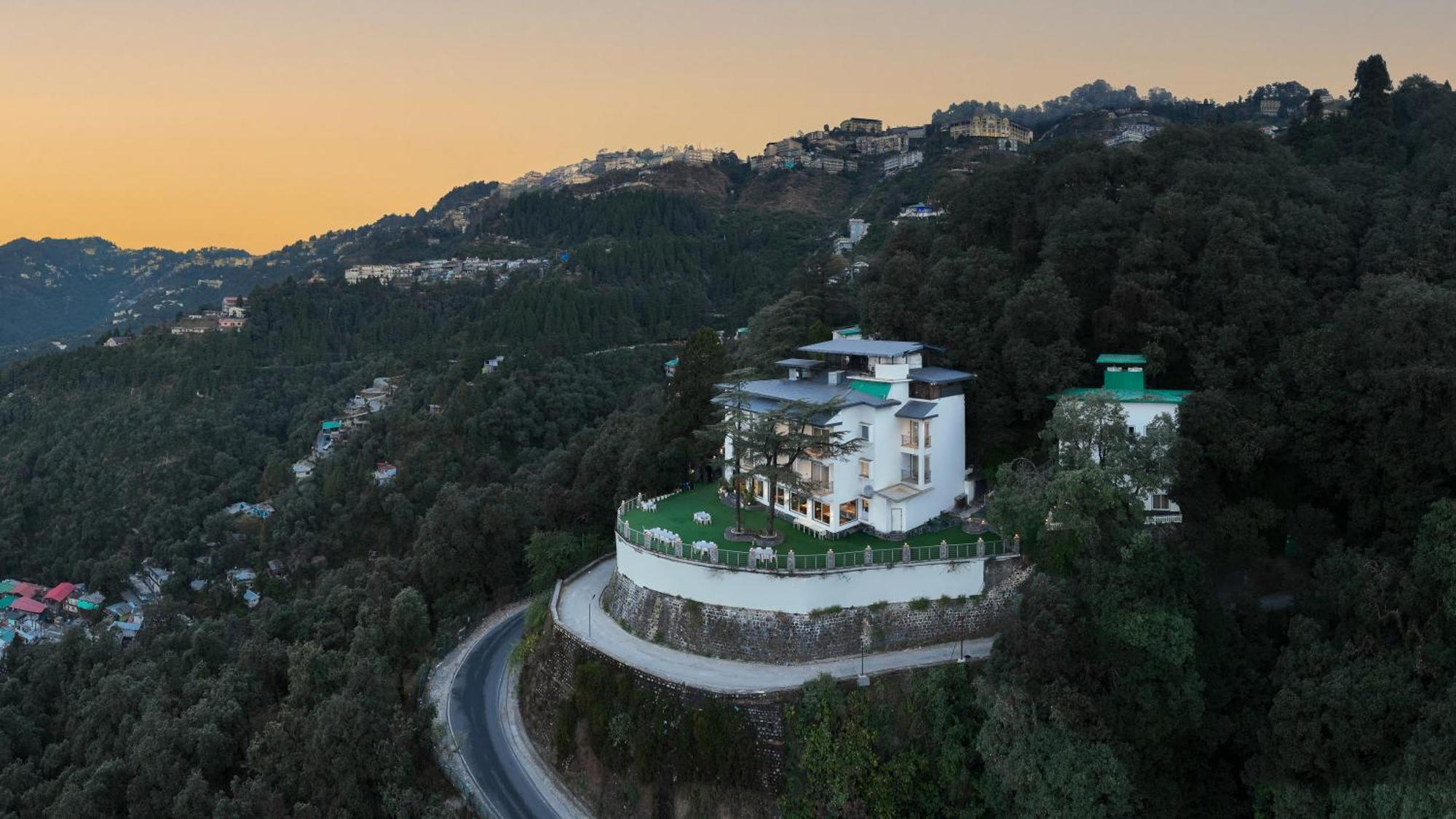 Echor Baris Resort Mussoorie Exteriör bild
